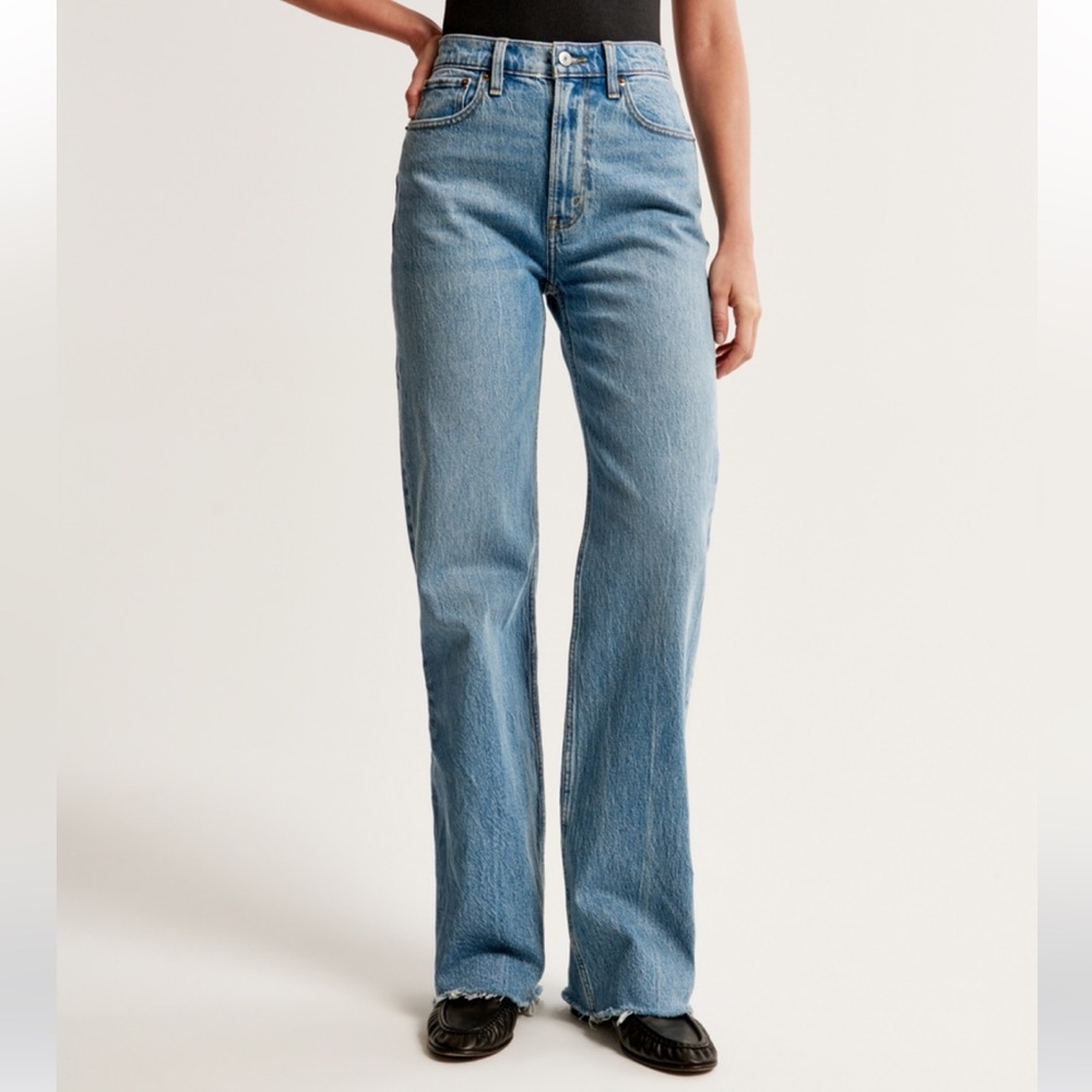 Abercrombie & Fitch 90’s High Rise Relaxed Jean